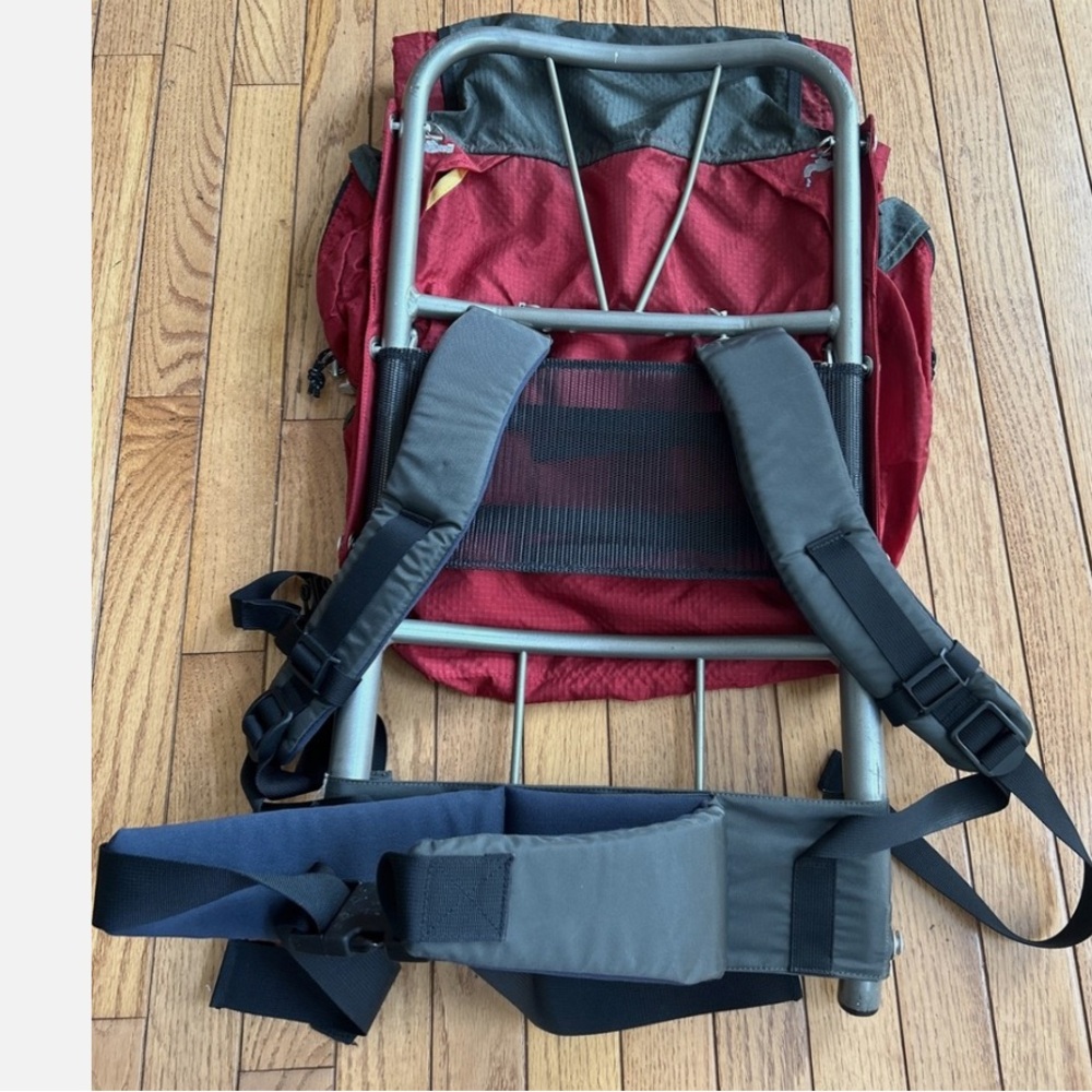 Kids  Kelty Jr. Tioga 2050, a lightweight hiking backpack - Picture 8 of 8